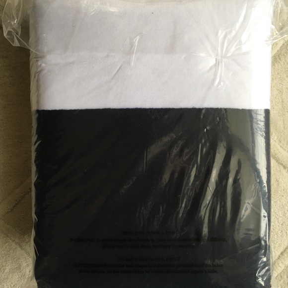 VS PINK Faux Fur Sherpa Blanket - Picture 7 of 7